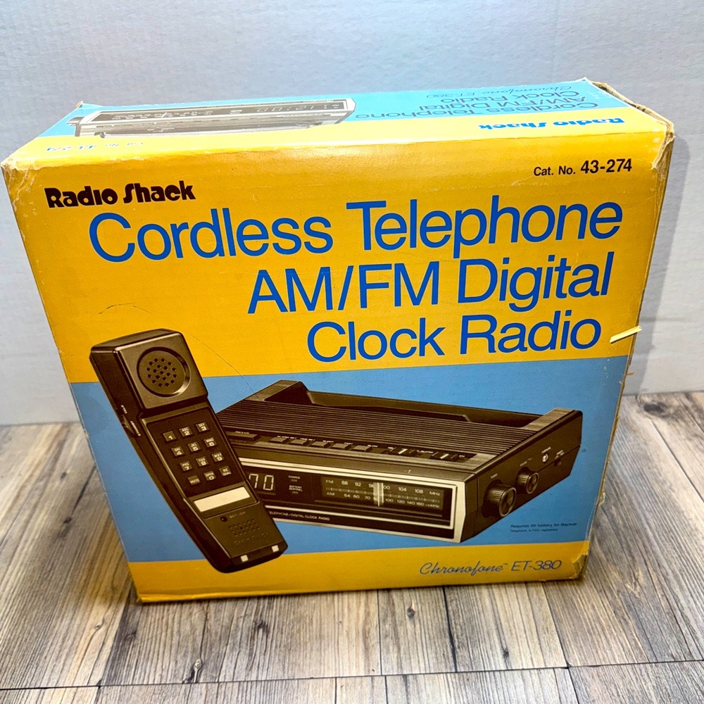 Radio Shack Chronofone ET-380 Cordless Telephone AM/FM Digital Clock Radio